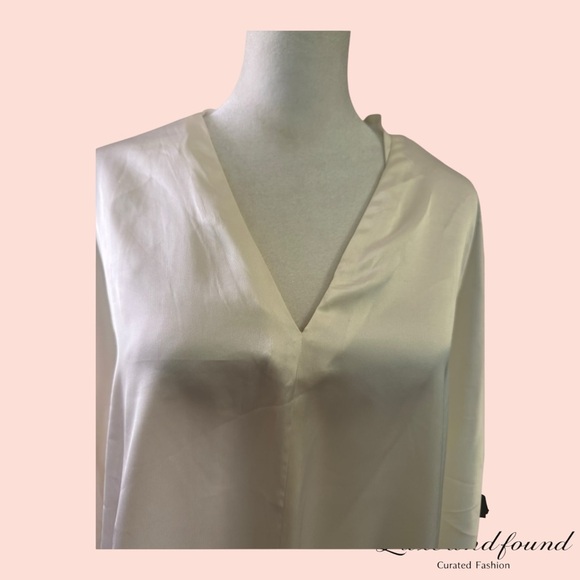 Banana Republic Cream Satin Women's Top Classic NWT - Picture 3 of 8